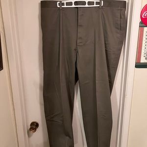 Men’s 42 x 30 slacks Pants Lee Cotton